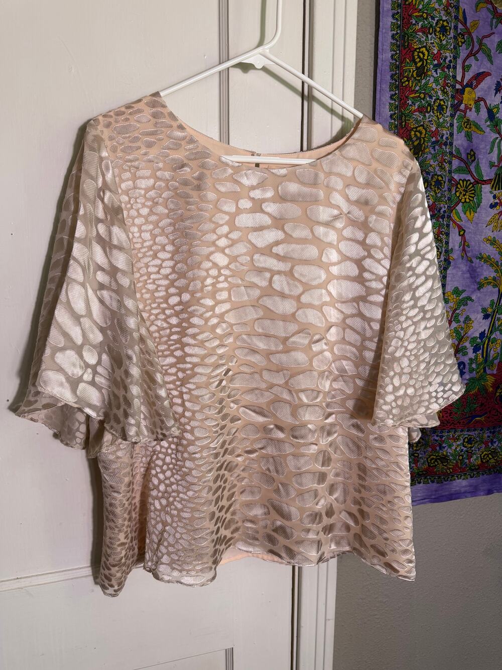 Gibson Latimer Blouse XL Beige Tonal Animal Print Burnout Flutter Sleeve Top